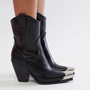Black Western-Inspired Ankle Boots with Silver Toe Cap